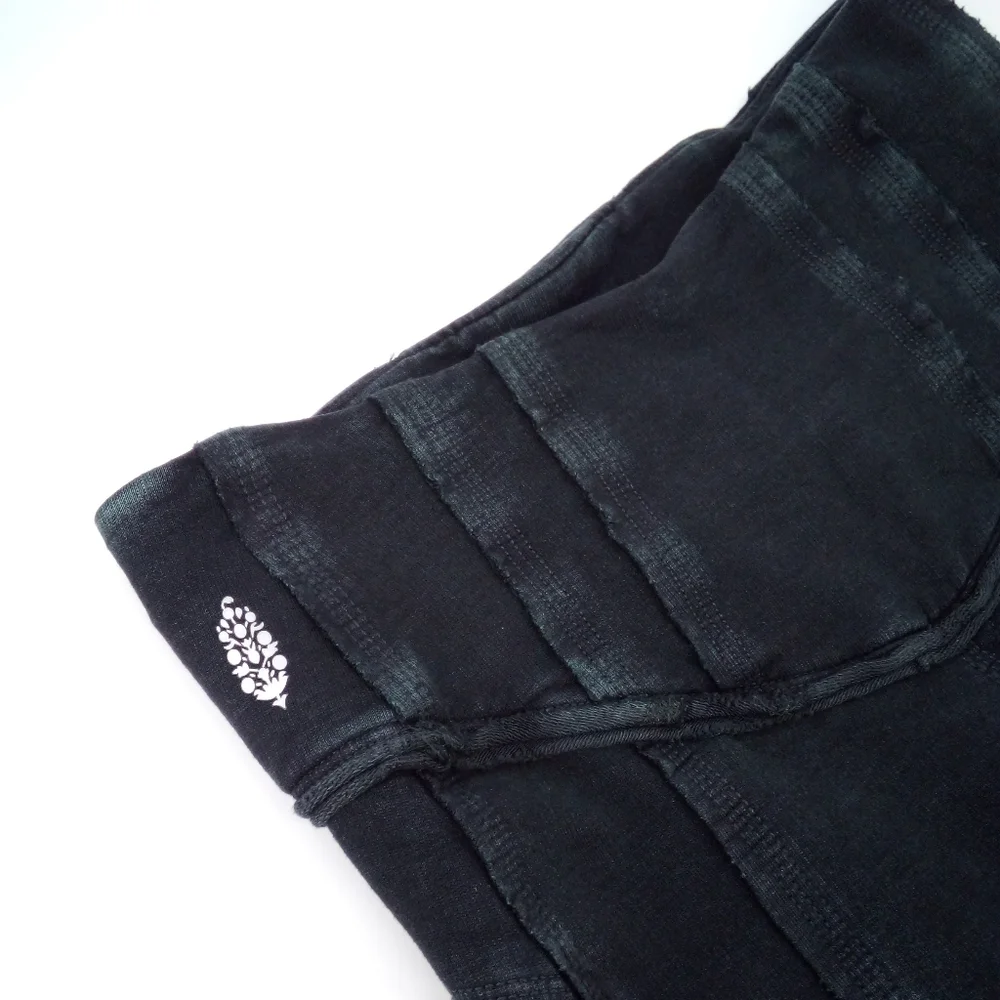 NWT Free People Movement Hybrid Leggings Black Gray Exposed Hem XS - Picture 15 of 15